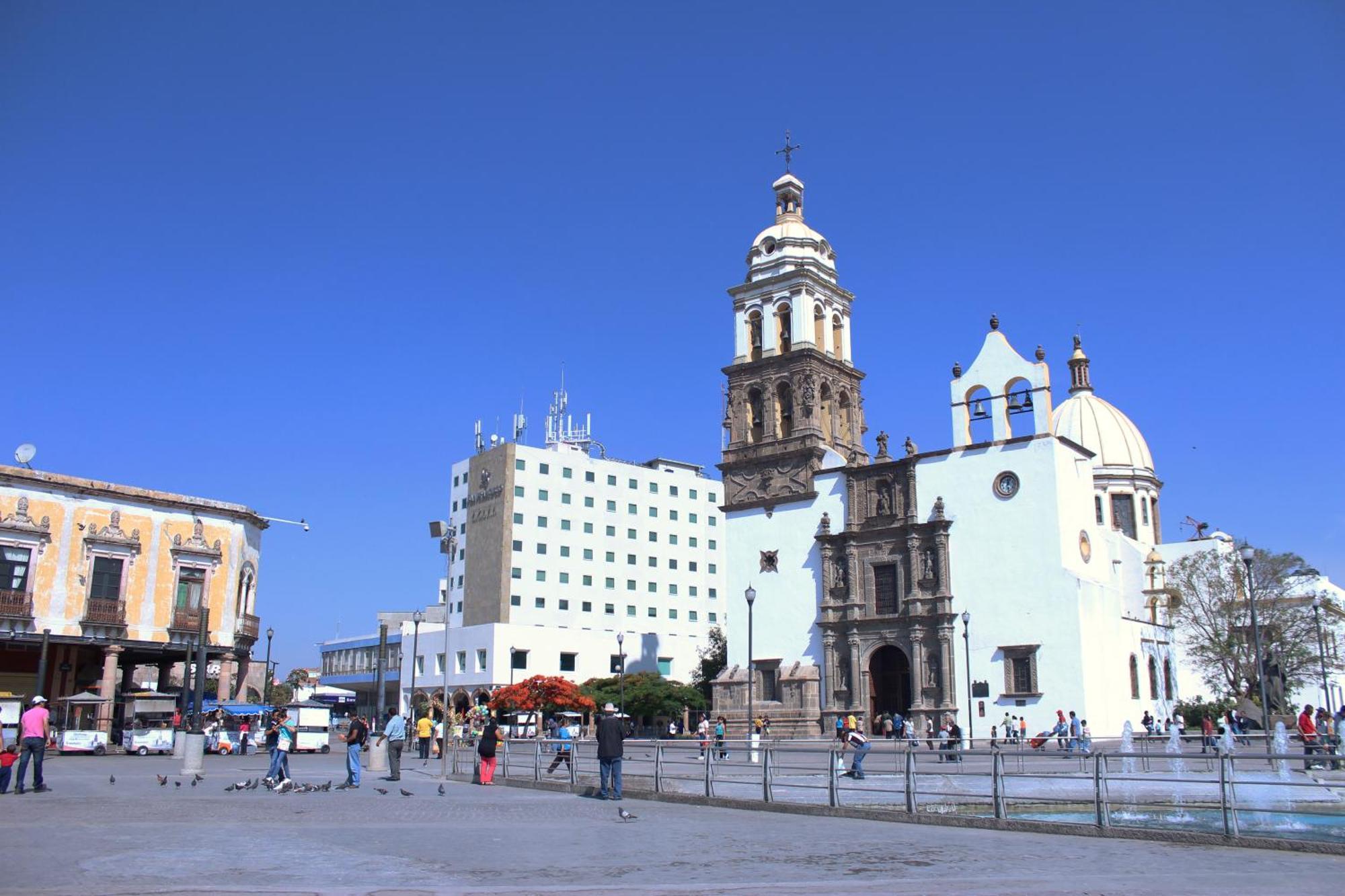 Hotel Viena Irapuato Kültér fotó
